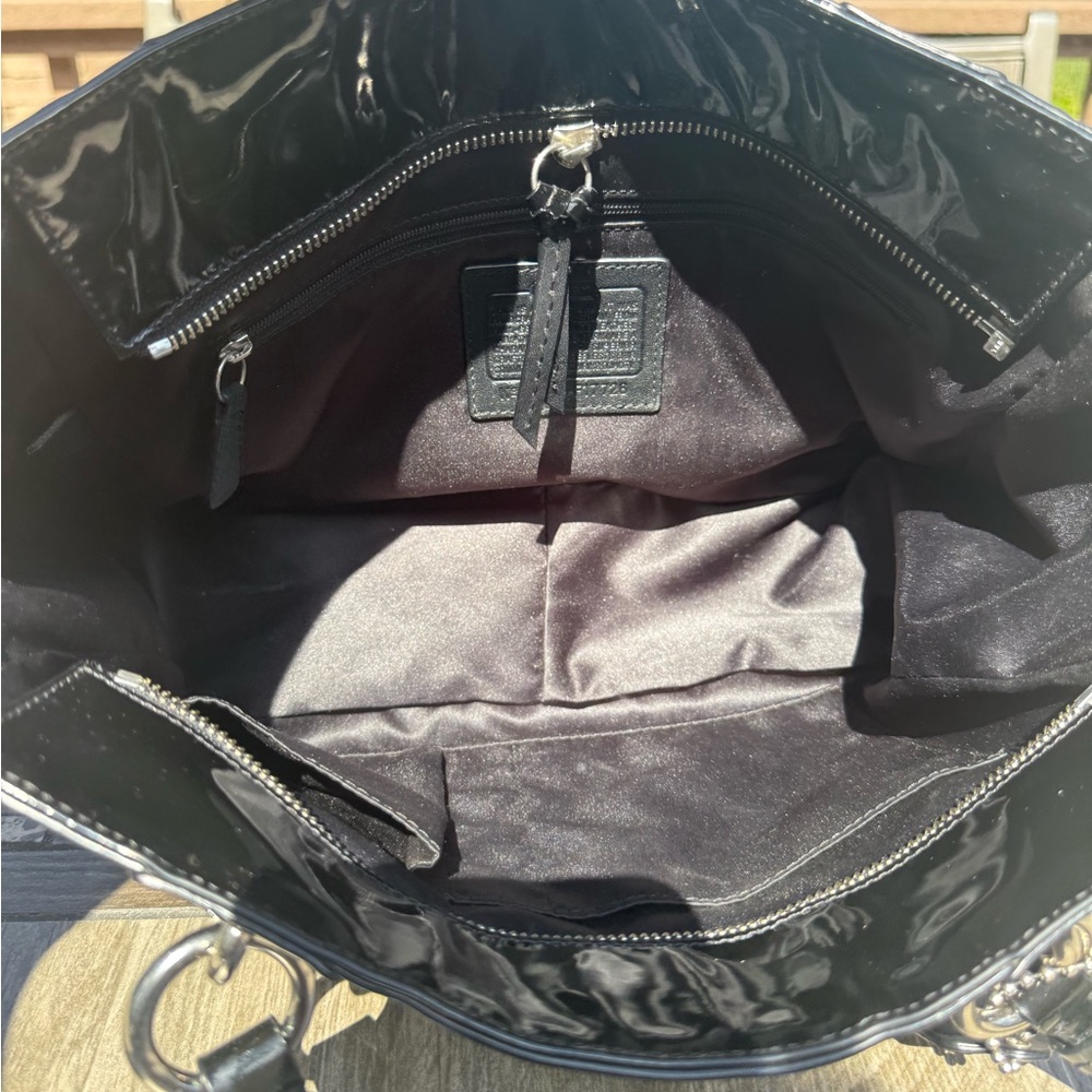 EUC! Vintage Coach Embossed Patent Leather Gallery Tote in Black Shoulder Bag - Picture 8 of 11